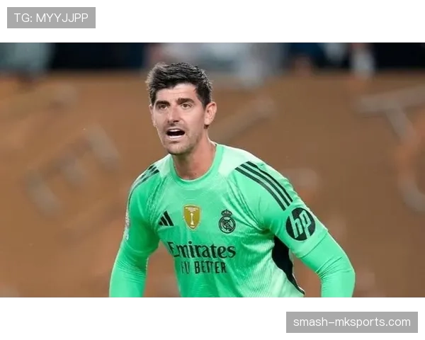 库尔图瓦西甲金手套奖争夺中表现稳健