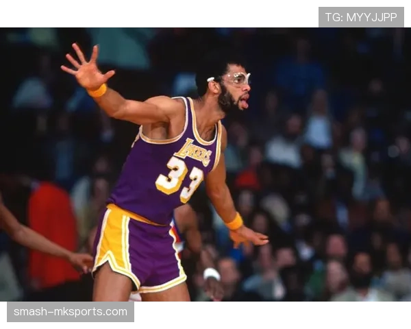 拉塞尔防守影响力重塑凯尔特人禁区秩序